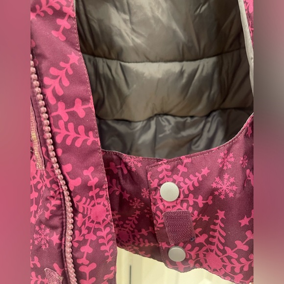 The North Face Purple Jacket For Girl - Picture 9 of 14